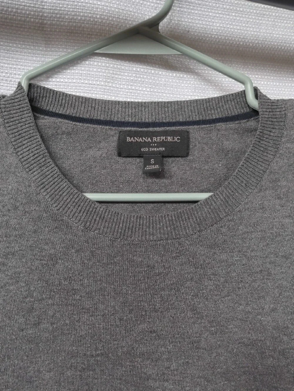 Banana Republic Men's Charcoal Gray Crewneck Sweater Small